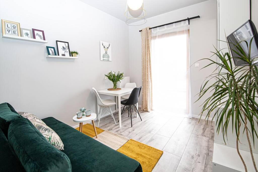 Apartament With Garden Bezplatny Parking !!! Cracovia Esterno foto